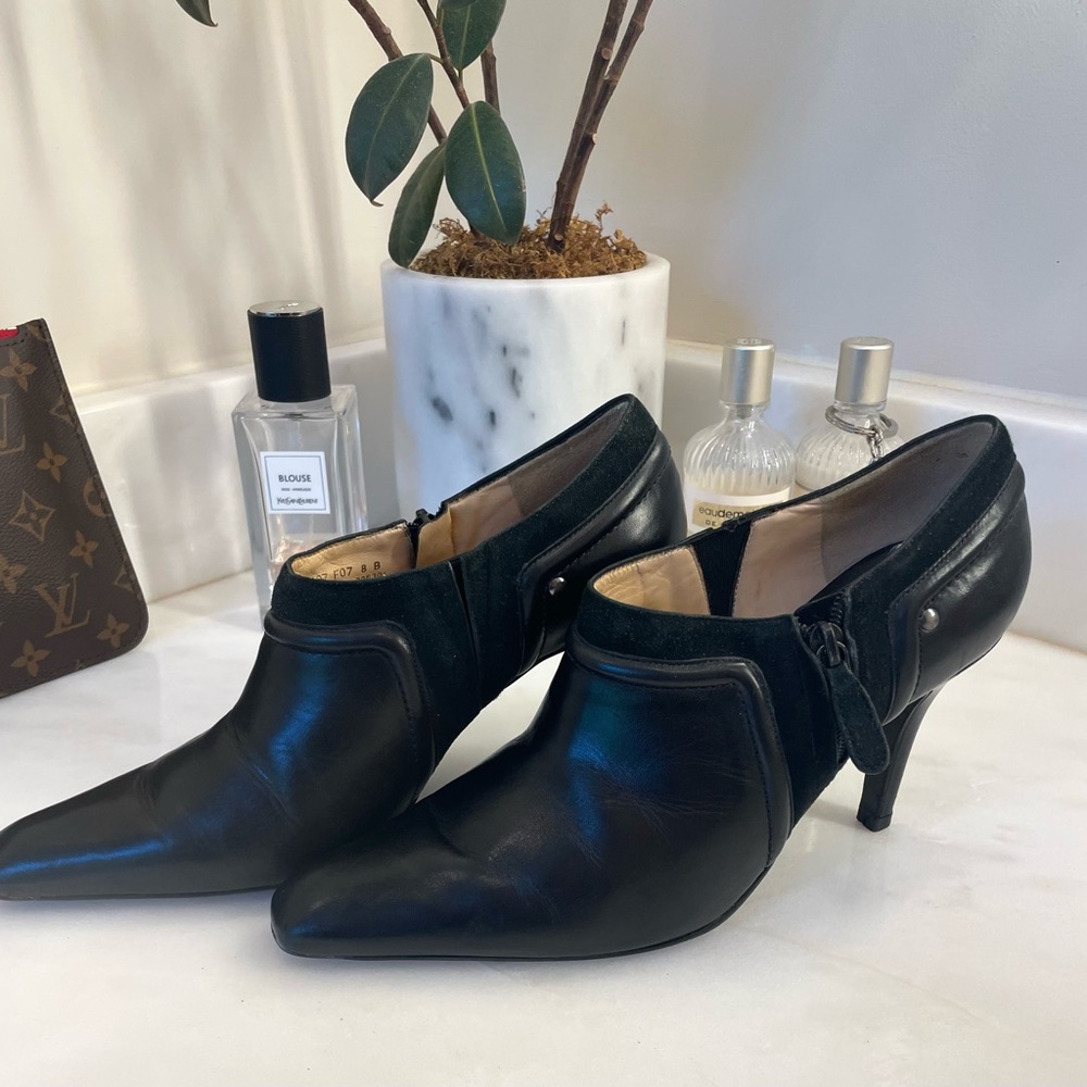 Cole Haan Black Ankle Booties labeled as size 8 but fit as a 7.5 - Picture 2 of 8